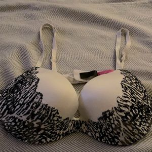 “Body Kiss” by La Senza